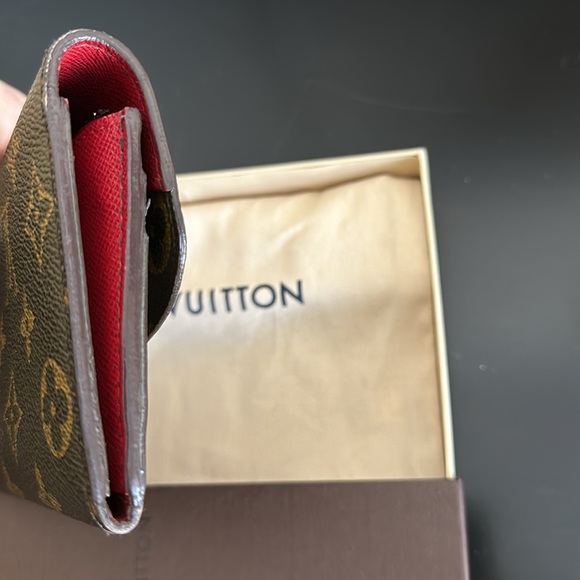 Louis Vuitton Wallet - Picture 9 of 13